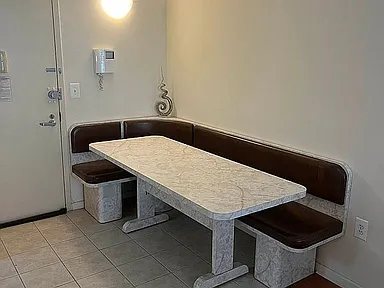 6947f7953114cfde8ad839e0b261639f-cc_ft_384