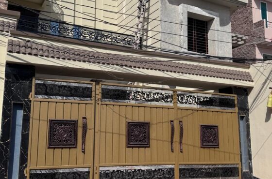 PKR 2.80 Crore – 10 Marla Triple Story House for Sale